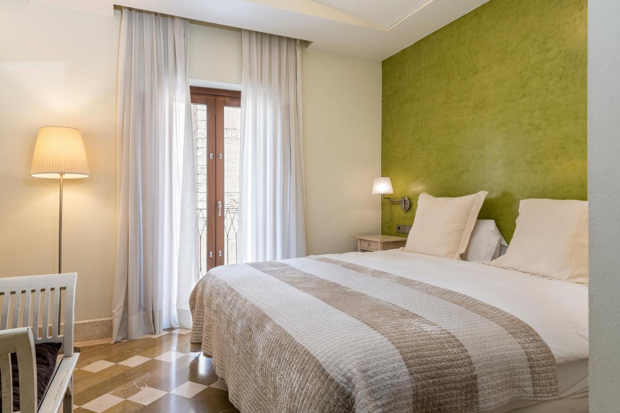 Magno Apartments Santo Tomas Seville Exterior photo